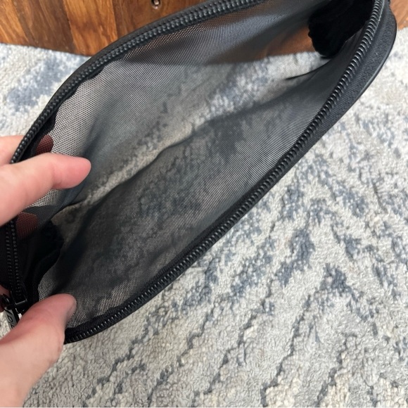 Bala Black Mesh cosmetic exercise toiletries bag - Picture 6 of 6